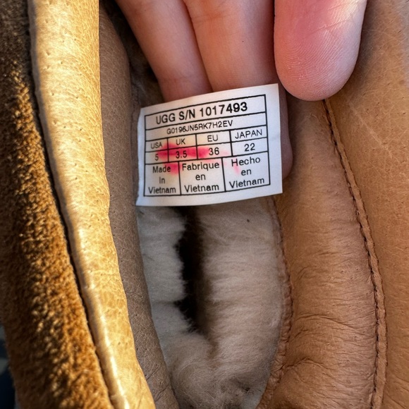 UGG Viki waterproof boots - Picture 5 of 6